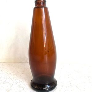 6593 Mid Century Michelob Brown Amber Beer Bottle Lava Lamp Shape